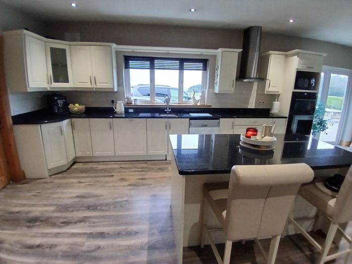 Kitchen, Island & Marble Worktop