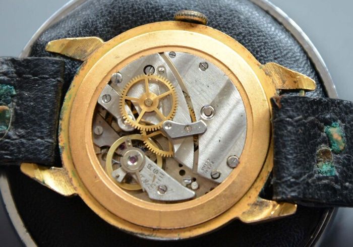Vintage Swiss Made Mila Gold Gents Manual Watch