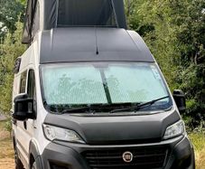 Fiat Ducato 6-Meter 4-Berth 4-Belts Campervan with Pop-Top