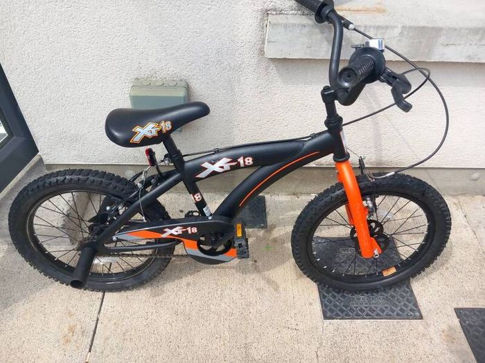 XR18 Kids bike size 18 inch wheels