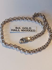 9ct Gold Petite Round Belcher link bracelet.
