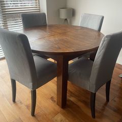 Table & Chairs