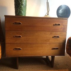 Mid Century Chest of Drawers
