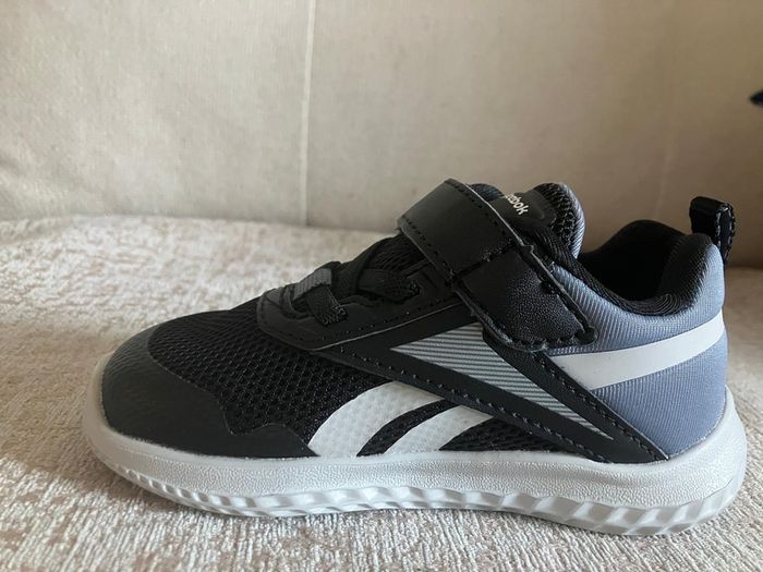 Boys shoes