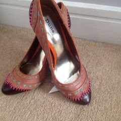 Dune tan heels
