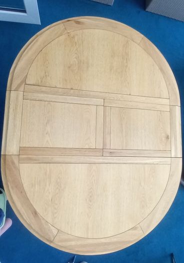 Round dinning table extendable