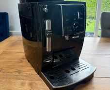 De Longhi - Coffee Machine