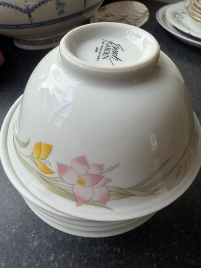 Porcelain China Desert Bowls x 5