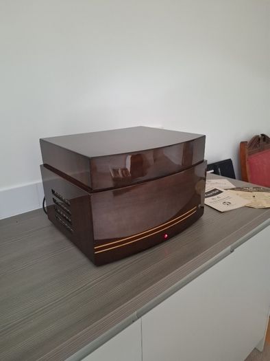 mid century PYE BLACK BOX  record player. Designed by Robin Day.  Mint condition.