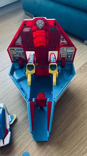 Paw Patrol, Super PAWs, 2-in-1 Transforming Mighty Pups Jet Command Center with Lights and Sounds