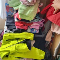 Bundle of girls clothes age 4-7
