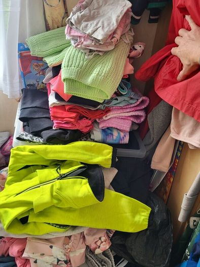 Bundle of girls clothes age 4-7