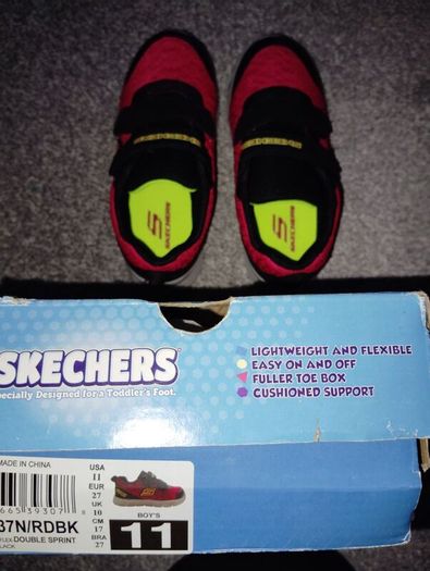 New.Skechers boys shoes.UK 10.EUR 27