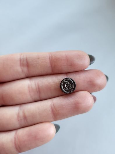 Hematite roses 8mm and 10mm. Gemstone beads