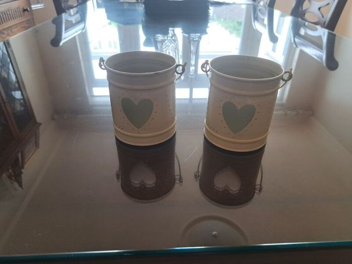 Cream heart candle holders