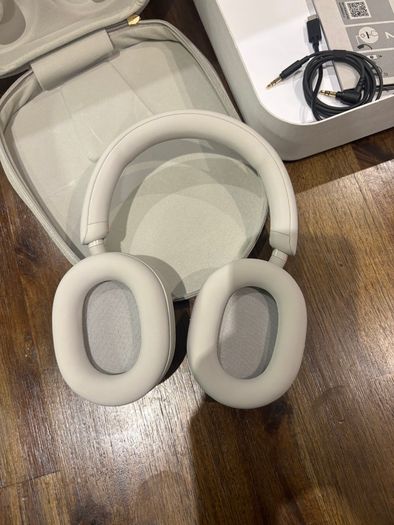 Sony WH-1000XM5 Wireless Noise Cancelling Headphones