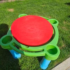sand and water table