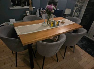 Table and 6 chairs
