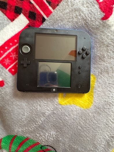 Nintendo 2ds ( great condition )