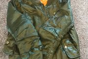 Bomber jacket green
