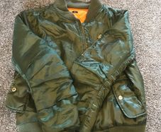 Bomber jacket green