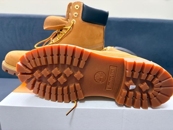 Timberland 6-Inch Boots Brand New