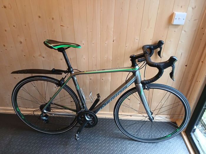 Merida Scultura 300 Men's Road Bike