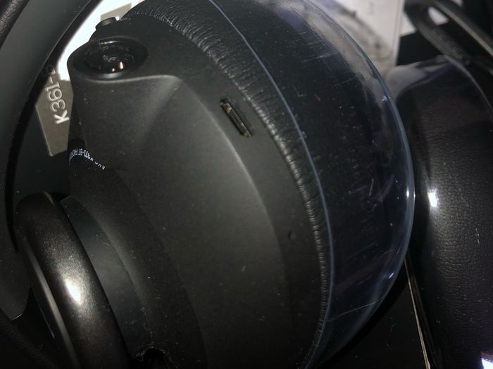 AKG K371 BT Bluetooth Professional Headphones with cable audio brand new