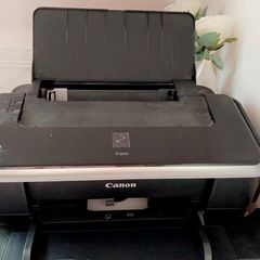 Canon printer, perfect condition bar (1 little clip broke from paper holder)
