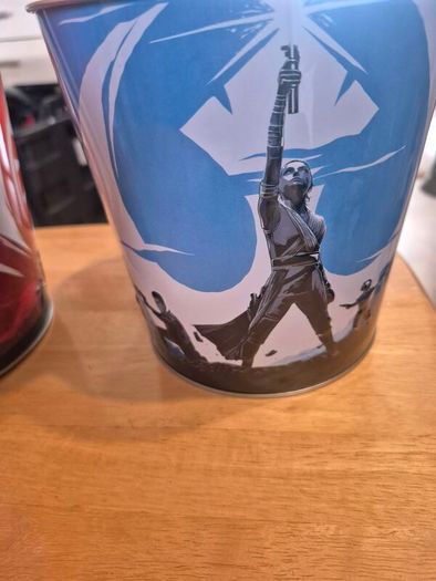 2 star Wars Rise of the skywalker popcorn buckets