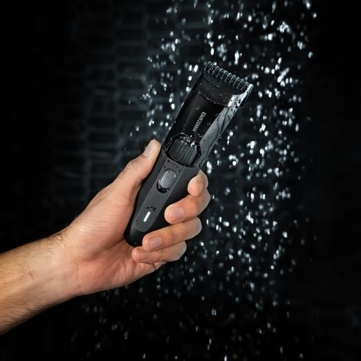 MANSCAPED The Beard Hedger Premium Men's Beard Trimmer, 20 Length Adjustable Blade Wheel, Stainless Steel T-Blade for Precision Facial Hair Trimming, Cordless Waterproof Wet/Dry Clipper