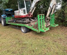 Low loader trailer