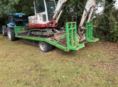 Low loader trailer