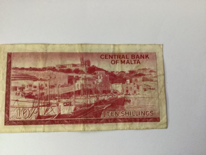 banknotes  Malta
