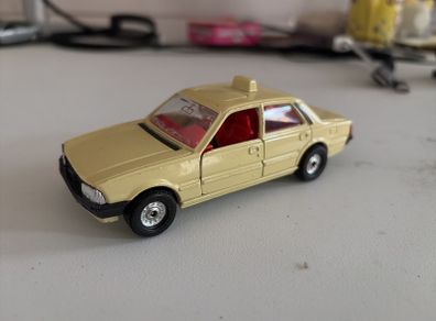 Corgi Peugeot 505 Taxi