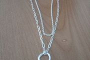 Nice necklace brand new .