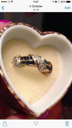 Sapphire and diamond 18k gold ring