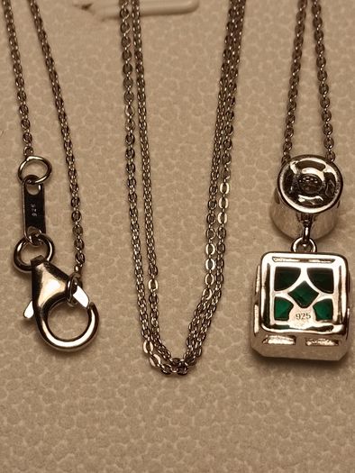 Emeraldine Quartz and Real Moissanite Pendant and Chain