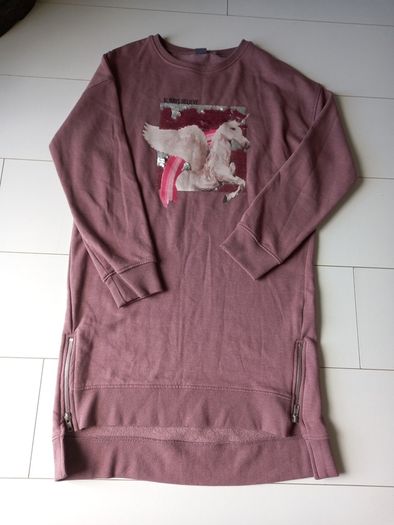 Girls jumper