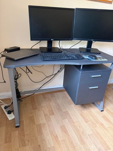Office computer desk with drawers