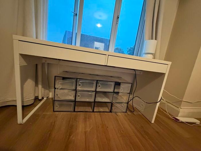 Desk White/vanity Micke Ikea