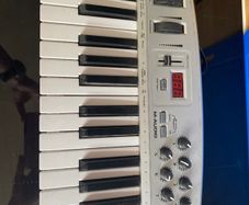 M-Audio Oxygen 8 Midi Controller Keyboard