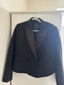 Zara limited edition black tuxedo blazer
