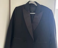 Zara limited edition black tuxedo blazer