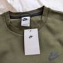 Nike men's jumper green Image 4