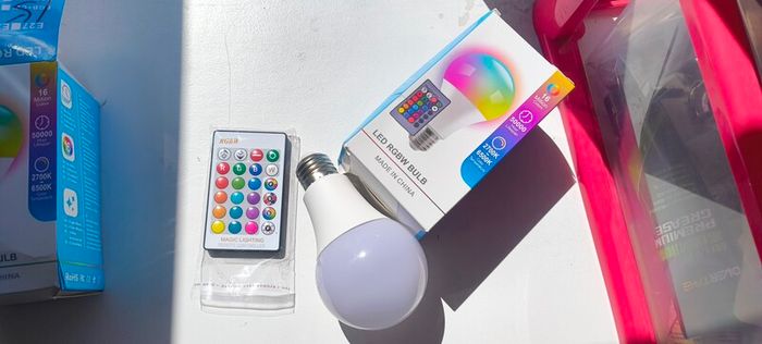 RGB lamp with 16 colors, 220V, with remote control