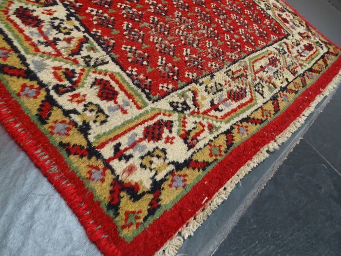 Superb P.ersian Sarough Rug 2.75m x 0.8m (H)