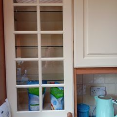 Cream shaker kitchen