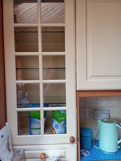 Cream shaker kitchen