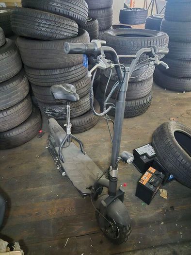Electric scooter